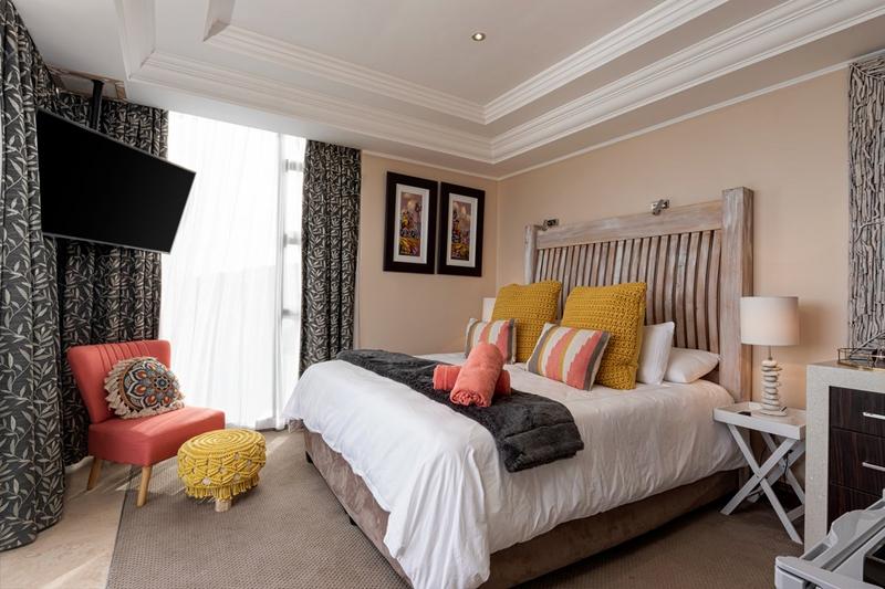 6 Bedroom Property for Sale in Pinnacle Point Golf Estate Western Cape